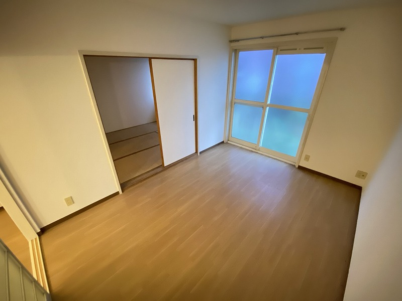 神戸市須磨区東町４丁目のアパートの居間・リビング|リビング