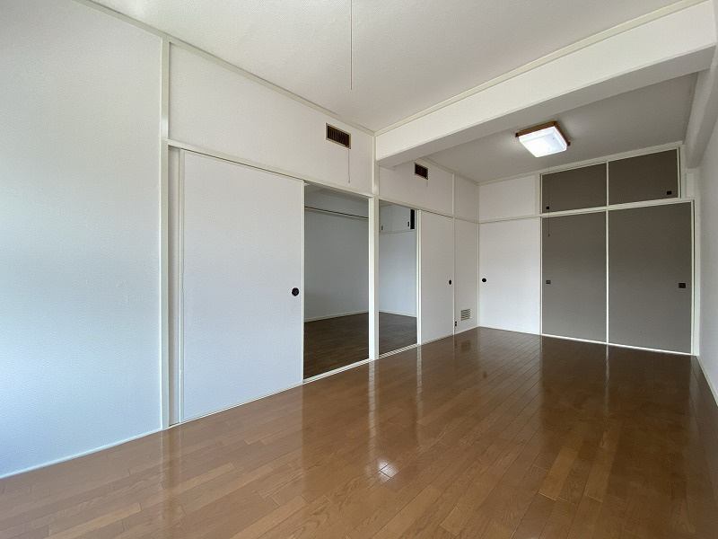 神戸市兵庫区菊水町１０丁目の賃貸マンションの内装|洋室