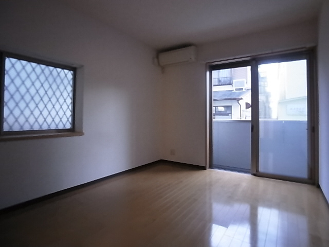 神戸市須磨区須磨浦通６丁目の賃貸マンションの内装|洋室