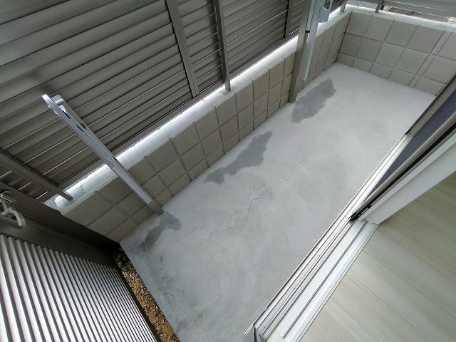 神戸市長田区片山町１丁目のアパートのバルコニー