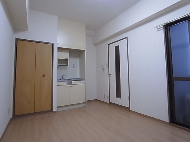 神戸市須磨区戎町３丁目の賃貸マンションの居間・リビング|リビング