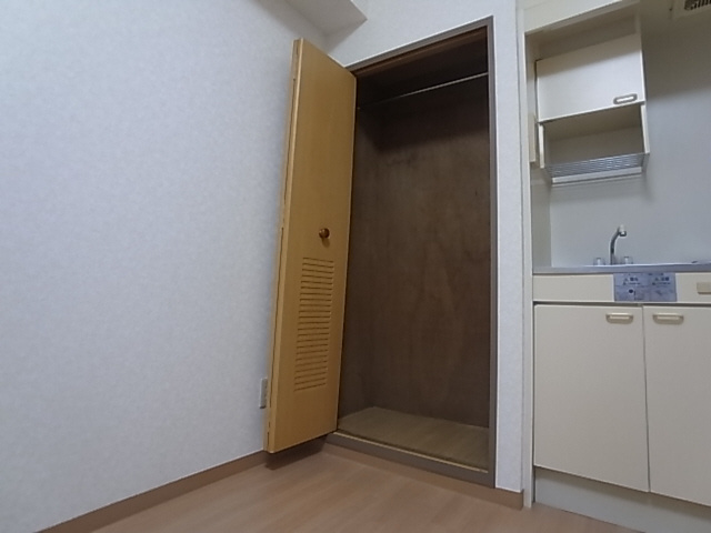 神戸市須磨区戎町３丁目の賃貸マンションの収納