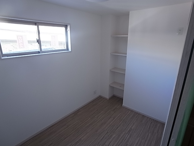 神戸市須磨区妙法寺字大津江の賃貸マンションの内装|洋室