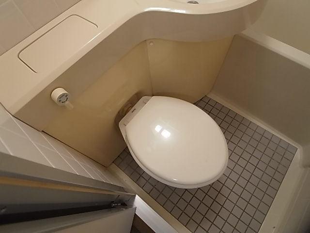 神戸市兵庫区中道通１丁目の賃貸マンションのトイレ