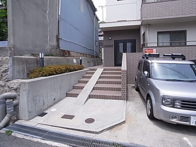 神戸市長田区長尾町２丁目の賃貸マンションのエントランス|玄関