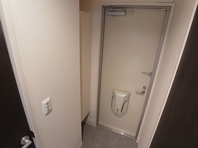 神戸市須磨区千守町１丁目のアパートの玄関|シューズボックス付き