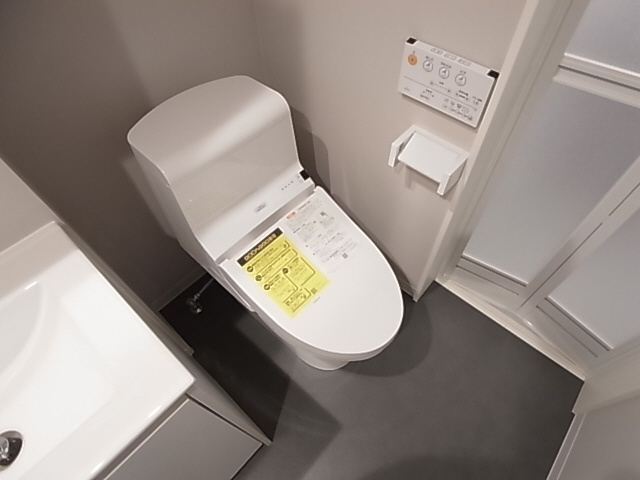 神戸市兵庫区切戸町のアパートのトイレ|ウォシュレット付トイレ