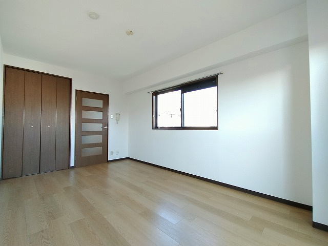 神戸市長田区片山町１丁目の賃貸マンションの居間・リビング|室内