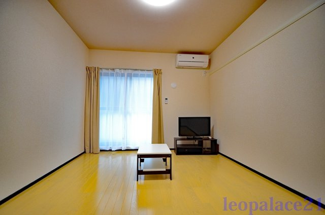 レオネクストグランシャリオの居間・リビング|設備仕様は号室により異なる為、現況を優先致します。