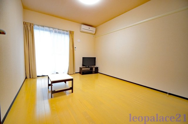 レオネクストグランシャリオの居間・リビング|設備仕様は号室により異なる為、現況を優先致します。