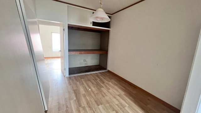 日置荘西町3丁　テラスハウスの洋室