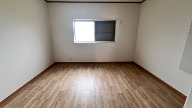 日置荘西3丁　テラスハウスの洋室