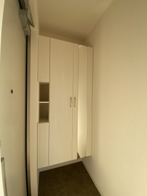 【玄関】 | レリアンファミリオM