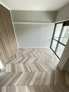 【寝室】 | イーストハウスⅡ | ★アクセントクロスがおしゃれなお部屋です！