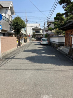 【前面道路含む現地写真】