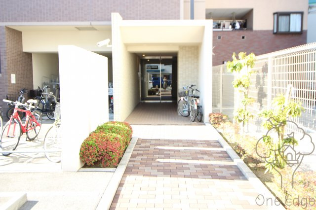 デセンテ北梅田のエントランス