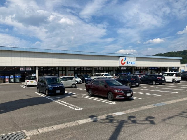 カーサ・リリーＥ|カワチ薬品福島南店333ｍ