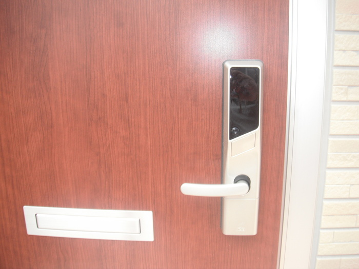 Ｄ－ｒｏｏｍ清水の玄関|玄関