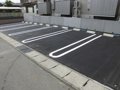 【駐車場】 | Ｄ－ｒｏｏｍまゆみ | 駐車場