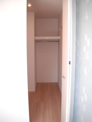 【洋室】 | Ｄ－ｒｏｏｍ小倉寺 Ａ | ウォークインクローゼット（洋室）