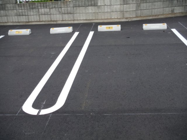 グリュックの駐車場|駐車場