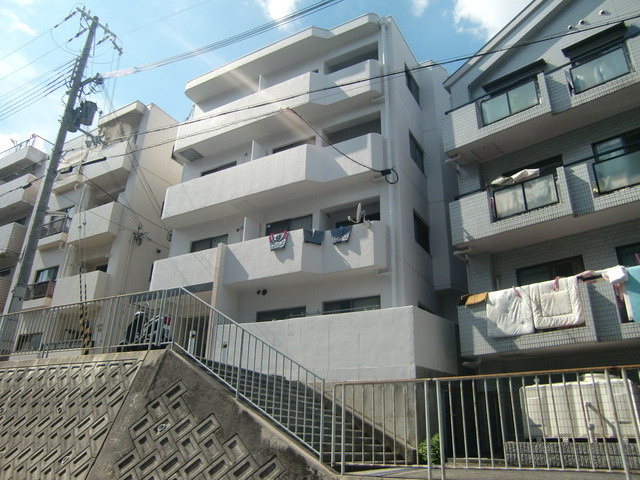 ブリード神戸壱番館