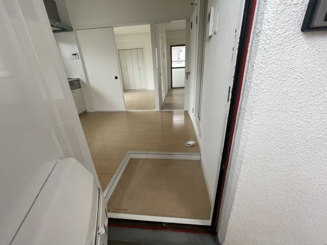 ブリード神戸壱番館の玄関