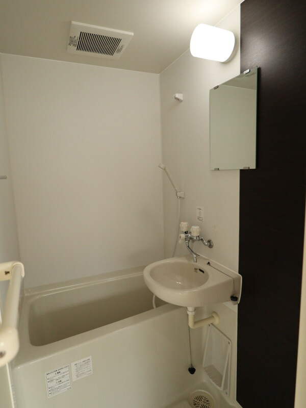 ブリード神戸壱番館の浴室