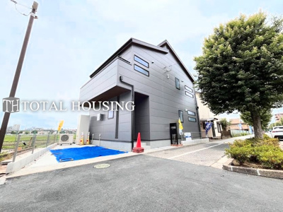 【前面道路含む現地写真】 | 府中市本町４丁目　新築戸建　全1棟