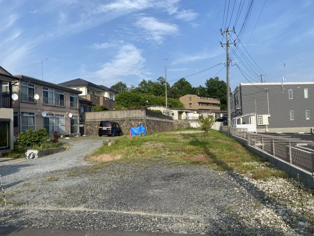 富久山町久保田字田池　売り土地の前面道路含む現地写真