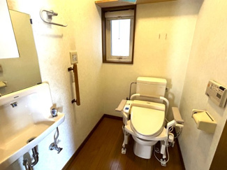 【トイレ】 | 弘前市品川町・中古住宅 | ２階トイレ