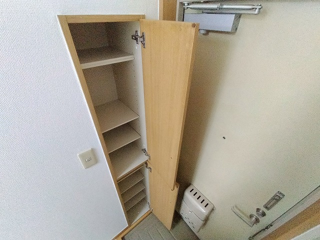 神戸市須磨区多井畑東町のアパートの玄関|シューズボックス付き