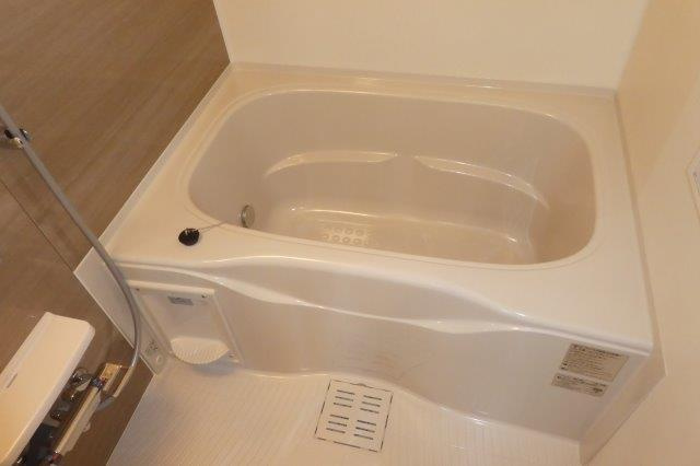 倉敷市中庄のアパートの浴室