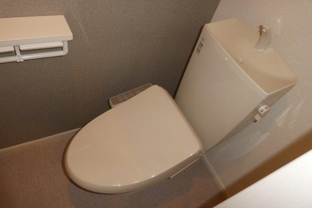 倉敷市中庄のアパートのトイレ|ウォシュレット