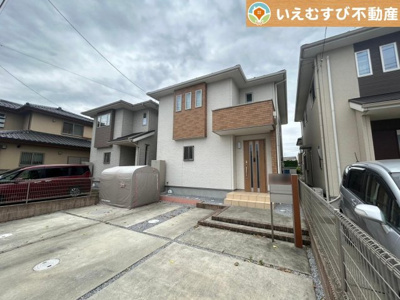 【外観】 | 行田市藤原町　中古戸建 | 【完成済み】ナチュラルな色合いで飽きのこない外観！
ゆっくりご内覧いただけますのでぜひ一度現地をご覧ください！夢が膨らみます♪