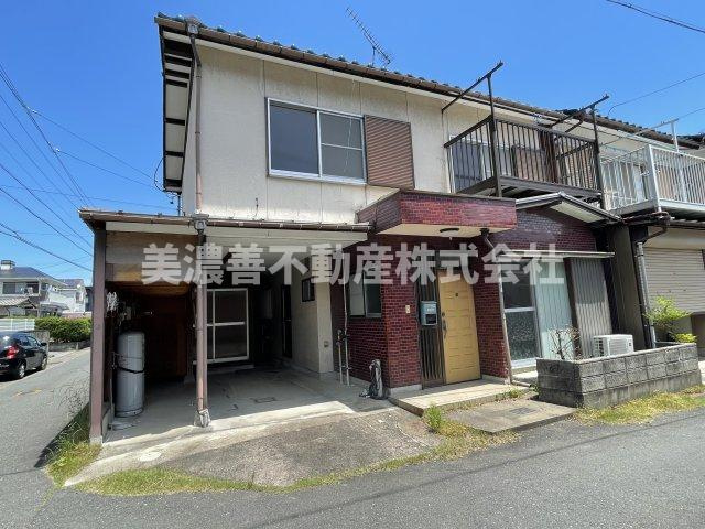 ６３４１０　岐阜市粟野西5丁目中古戸建ての外観