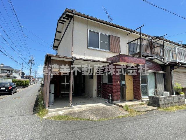 ６３４１０　岐阜市粟野西5丁目中古戸建ての外観