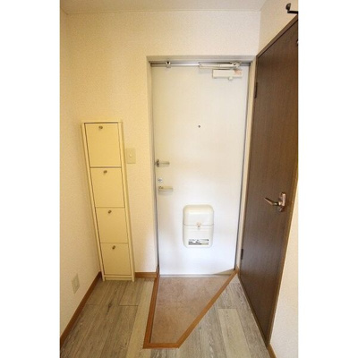 【玄関】 | ロリエンフラットⅡ | 別号室の写真になります。現況優先。