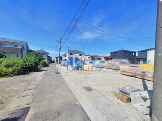 【前面道路含む現地写真】