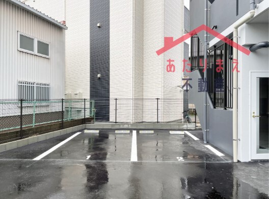 LEXUS　GARDEN社領の駐車場