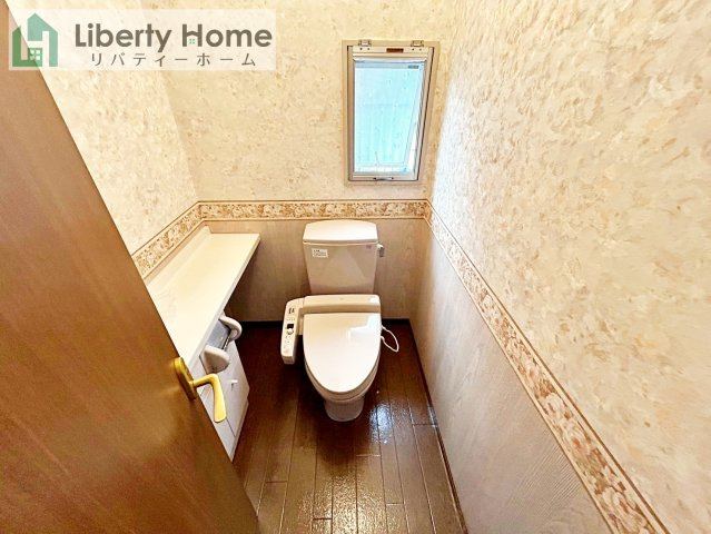 土浦市中村南6丁目　中古戸建のトイレ