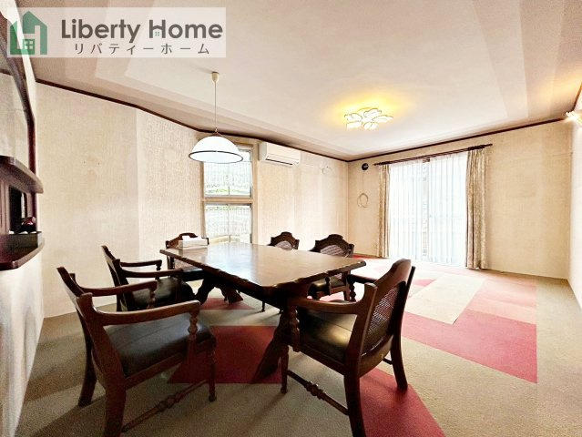 土浦市中村南6丁目　中古戸建の居間・リビング