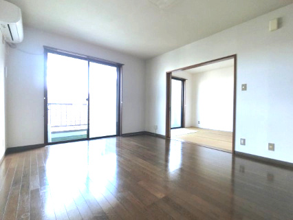 【居間・リビング】