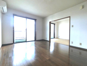 【居間・リビング】