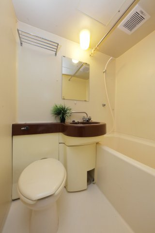 ベルハイツ御所の浴室|ユニットバス