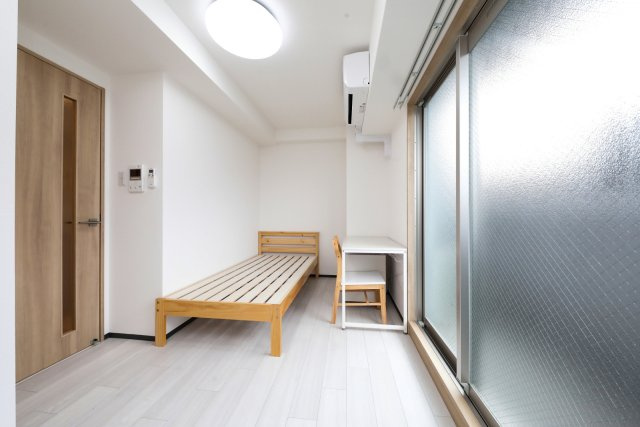 学生会館 スタジオM御所西の居間・リビング