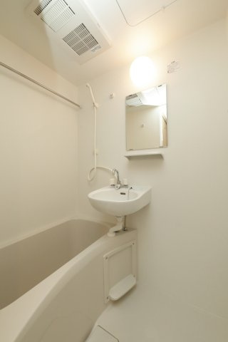 学生会館 スタジオM御所西の浴室