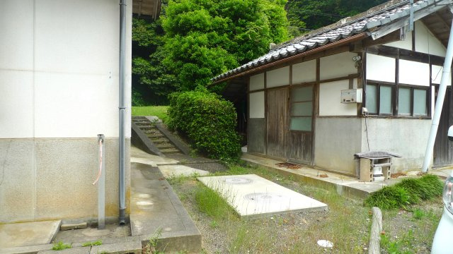 小境町　戸建ての外観|浄化槽は設置済みです。別棟に便所あり。