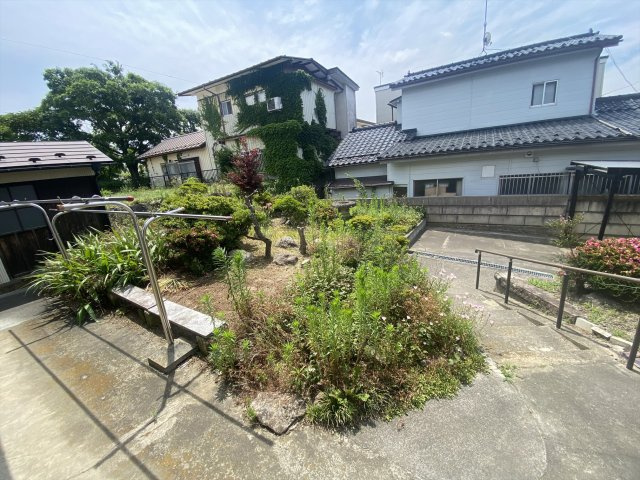 菜根四丁目　古屋付き　住宅用地の周辺