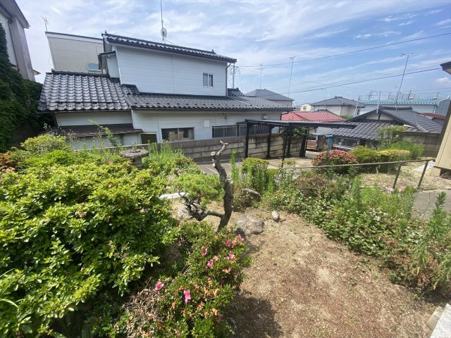 菜根四丁目　古屋付き　住宅用地の周辺